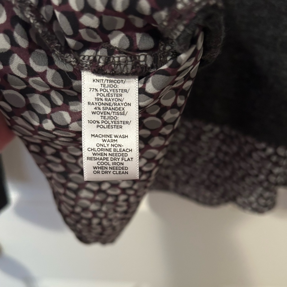 LOFT Sweater - Picture 11 of 13